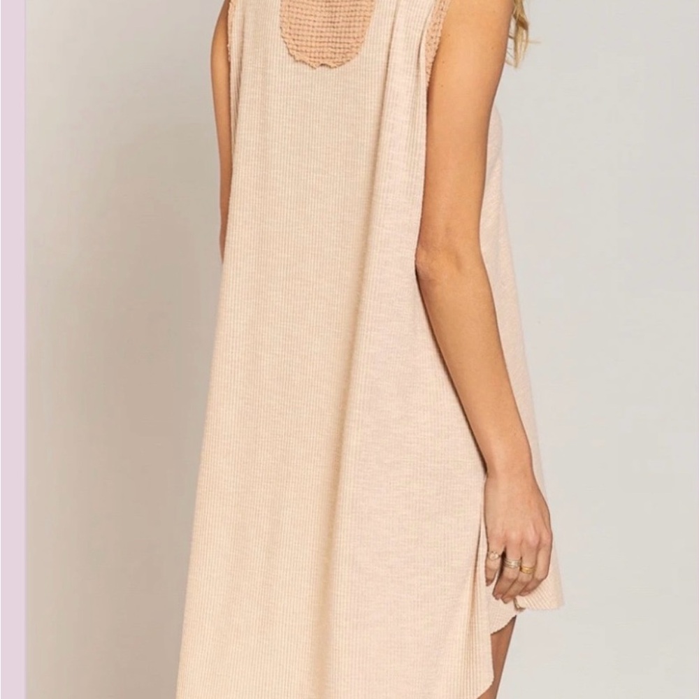 POL High-Low Sleeveless Dress - Picture 6 of 7